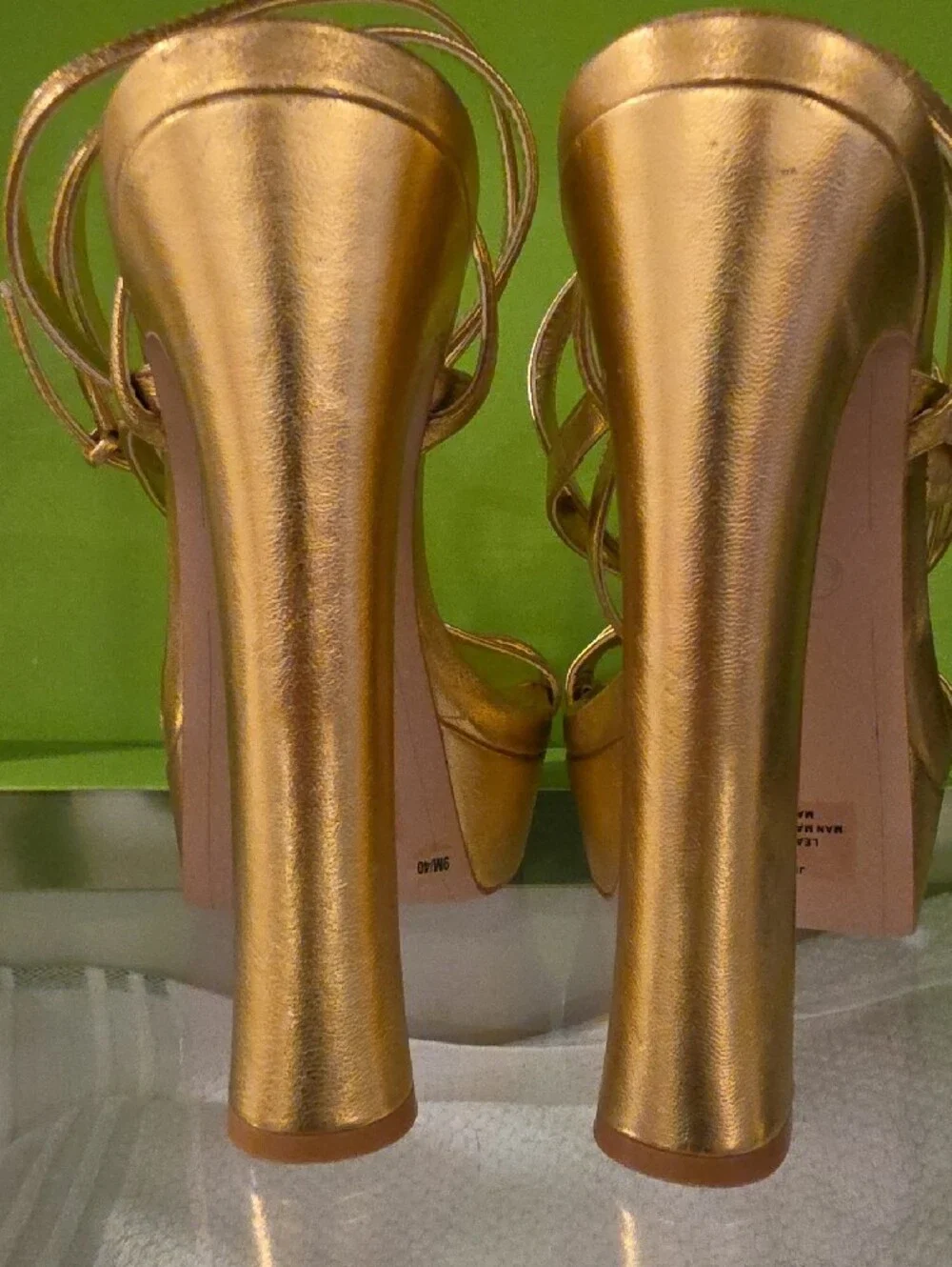 Jennifer Lopez Gold Metallic Platform Strappy sandals size 9 new without box